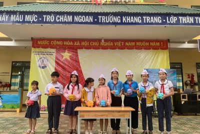 Phong trào nuôi heo đất