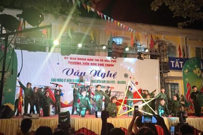 Đêm diễn văn nghệ chào mừng kỷ niệm 50 năm ngày giải phóng miền Nam thống nhất đất nước của Trường tiểu học Phổ Thuận